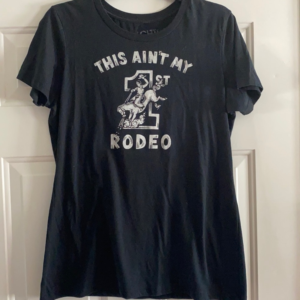 Women’s short sleeve round neck top